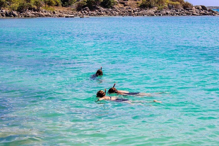 All-Inclusive Local Guided Pinel Island Tour 4