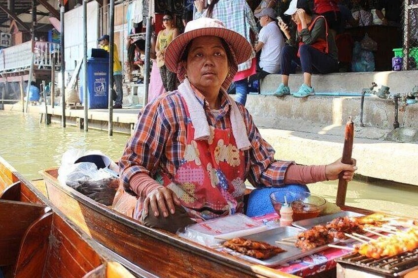 Damnoen Floating Market Tour With Optional Erawan Waterfall Visit 5