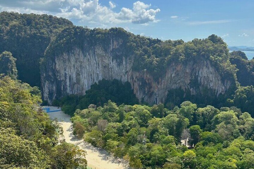 Hong Island Day Tour by Speedboat from Krabi 3