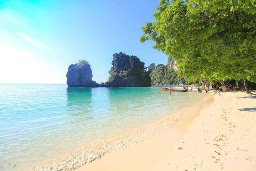 Hong Island Day Tour by Speedboat from Krabi 2