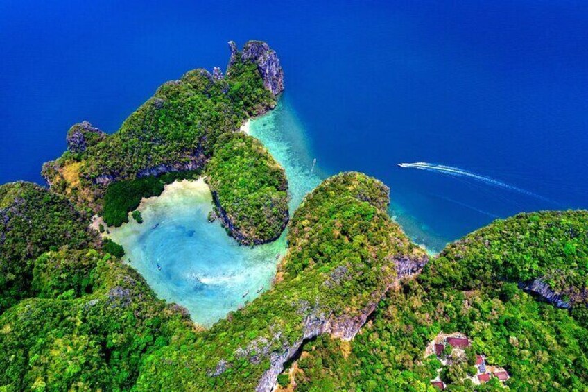 Hong Island Day Tour by Speedboat from Krabi 1