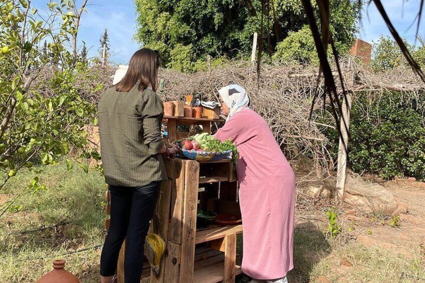 Fresh vegetables and outdoor activity 4