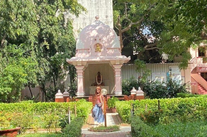 A Heritage Walk thro Temples, Church & Market in Mylapur, Chennai 4