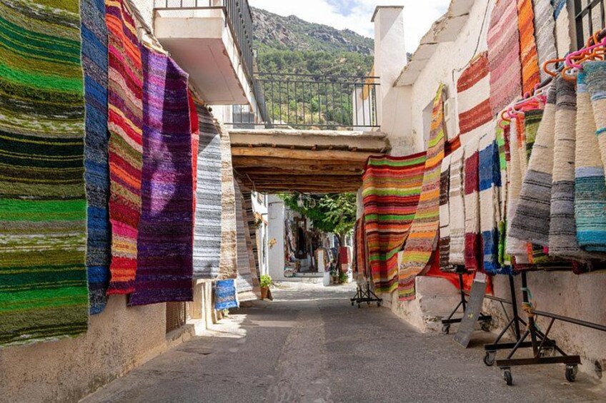Textiles and Tinaos: A Self-Guided Audio Tour of Pampaneira 2