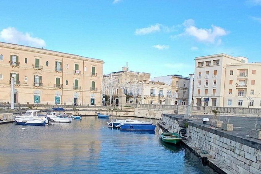 Small port of Syracuse 5