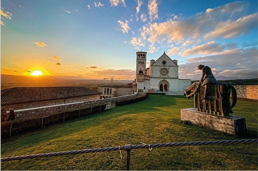 Assisi Walking Tour with Audio and Written Guide by a Local 3