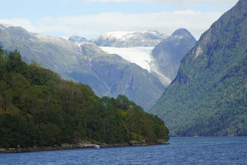 View towards Bøyabreen 3