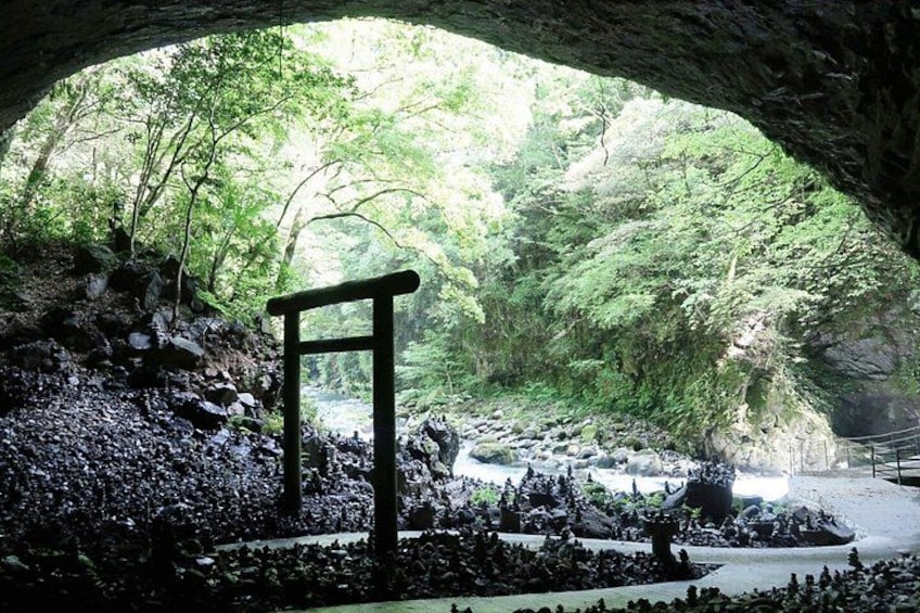 Takachiho Full‑Day Private Tour from Kumamoto (Kyushu) 3