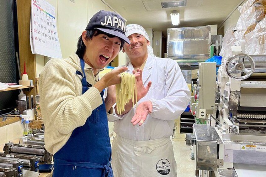 Yokohama Ramen Adventure near Tokyo: From Factory to Home Cooking 4