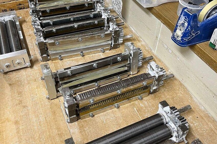 Noodle cutting blade 3