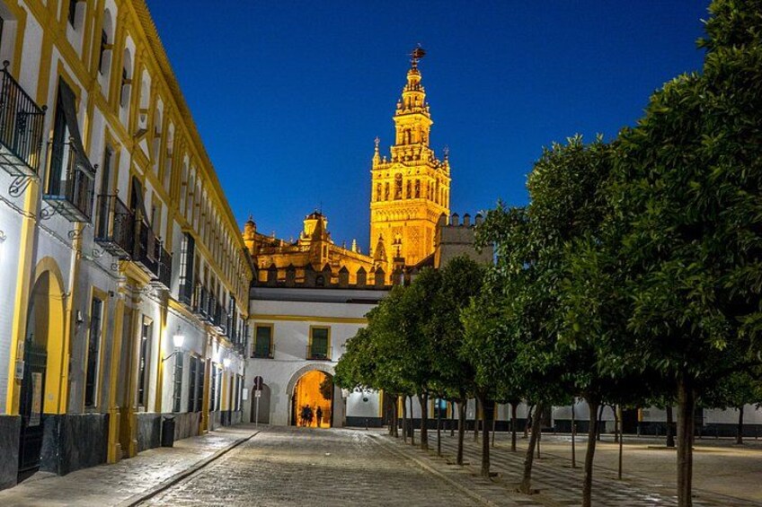 Cultural Walking Tour of Seville Monumental 2