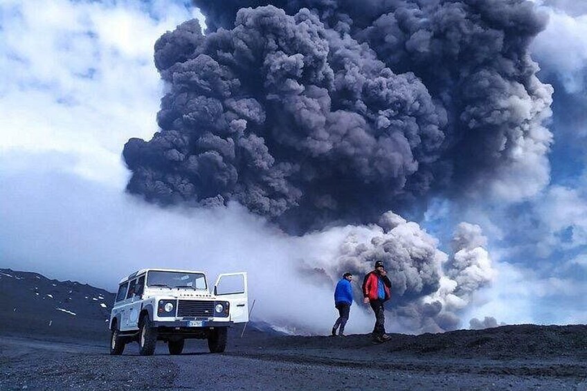Etna excursion 3000 meters with 4x4 cable car 1