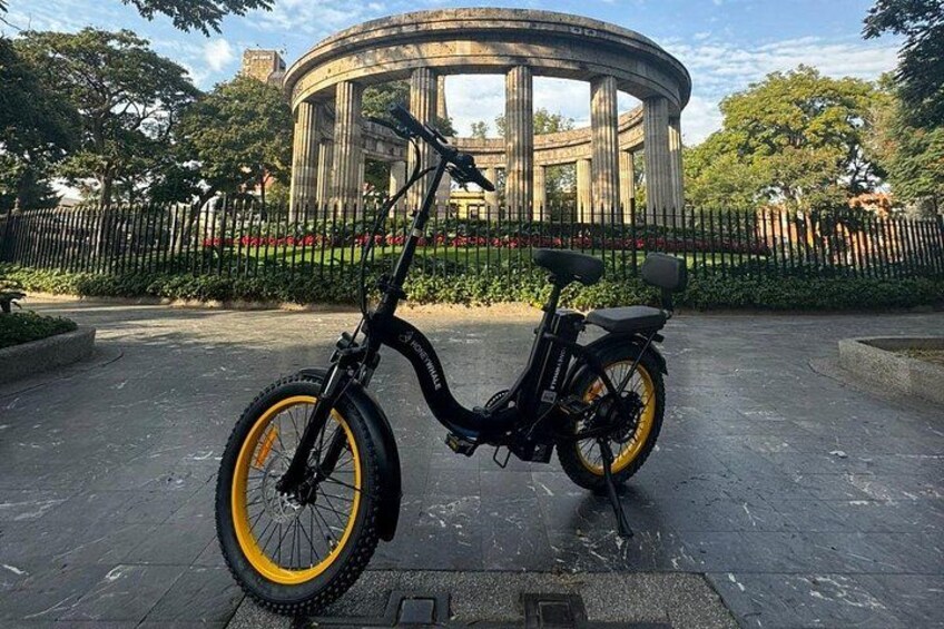 Electric bicycle in the Rotunda of the Jaliscienses Illustres in Guadalajara. 1
