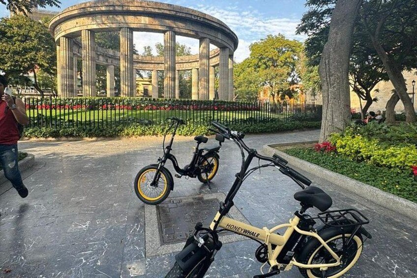 Electric bicycles in the Rotunda of the Illustrious Jaliscienses in Guadalajara. 2
