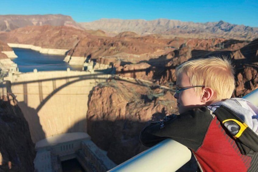 Private 3.5 Hours Mercedes Sprinter Tour in Hoover Dam 4