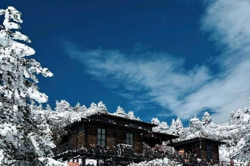 Jiaozi Snow Mountain Hiking Private Tour 1