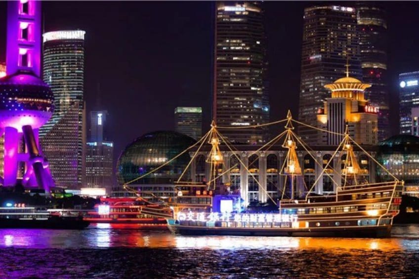 Huangpu River Cruise&Bund City Lights Evening Tour of Shanghai 5
