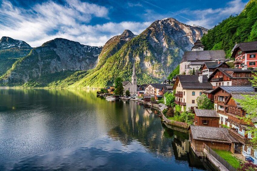 Private Day Tour from Salzburg to Mondsee, St. Gilgen & Hallstatt 2