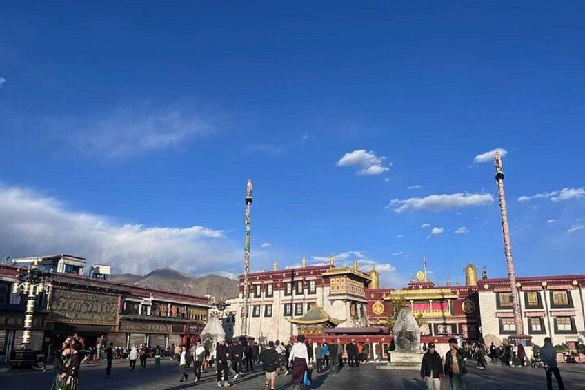 10-day Tibet Tour on Flight and Soft Sleeper train 4