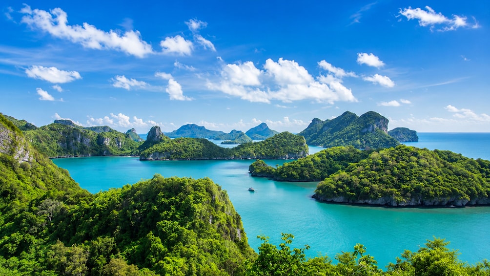 Tropical Treasures: Snorkeling & Kayaking in Angthong Marine Park 1