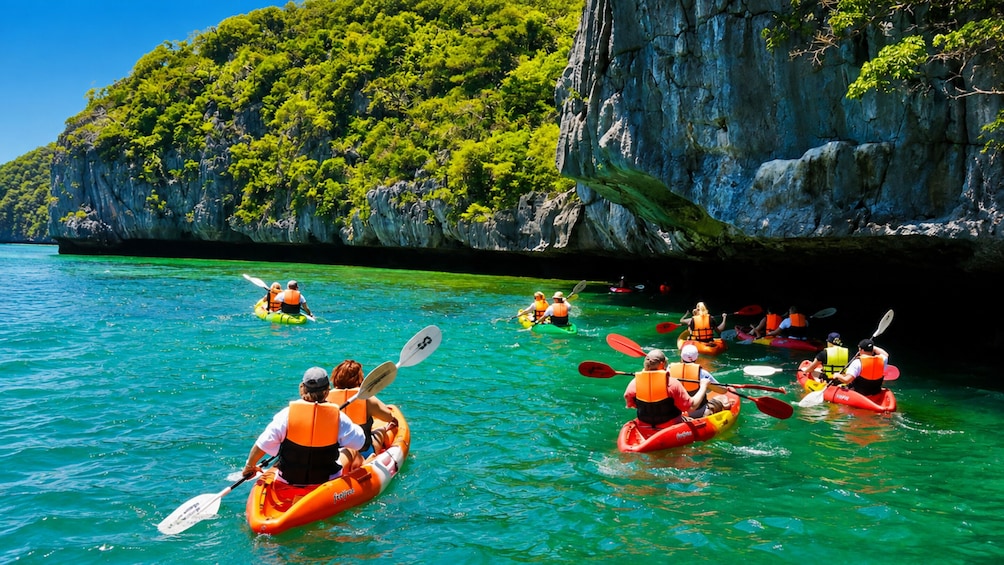 Tropical Treasures: Snorkeling & Kayaking in Angthong Marine Park 2