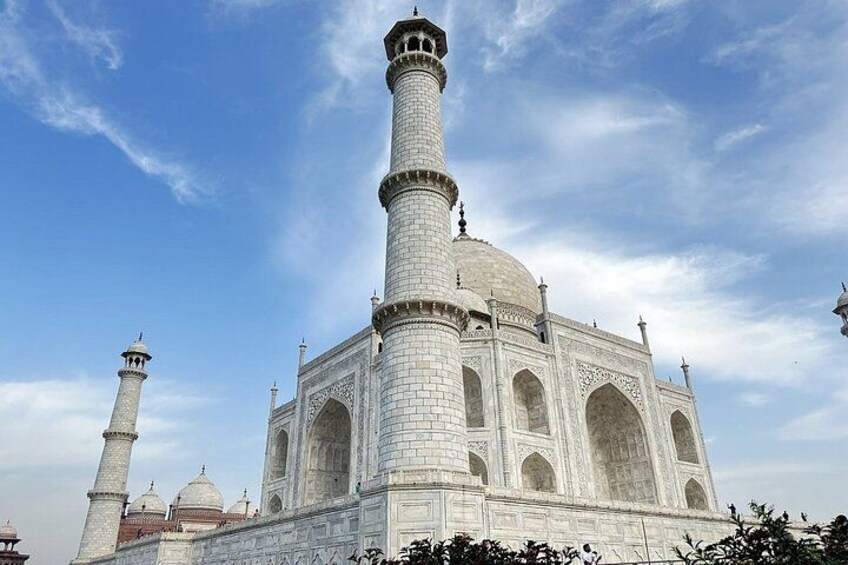 Taj Tour 4