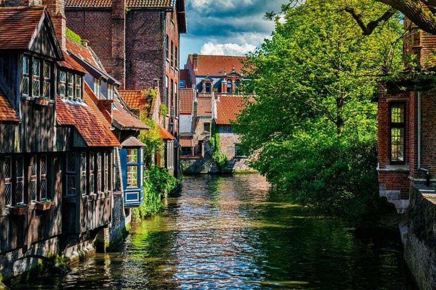 Self Guided Walking City Tour in Brugges 1