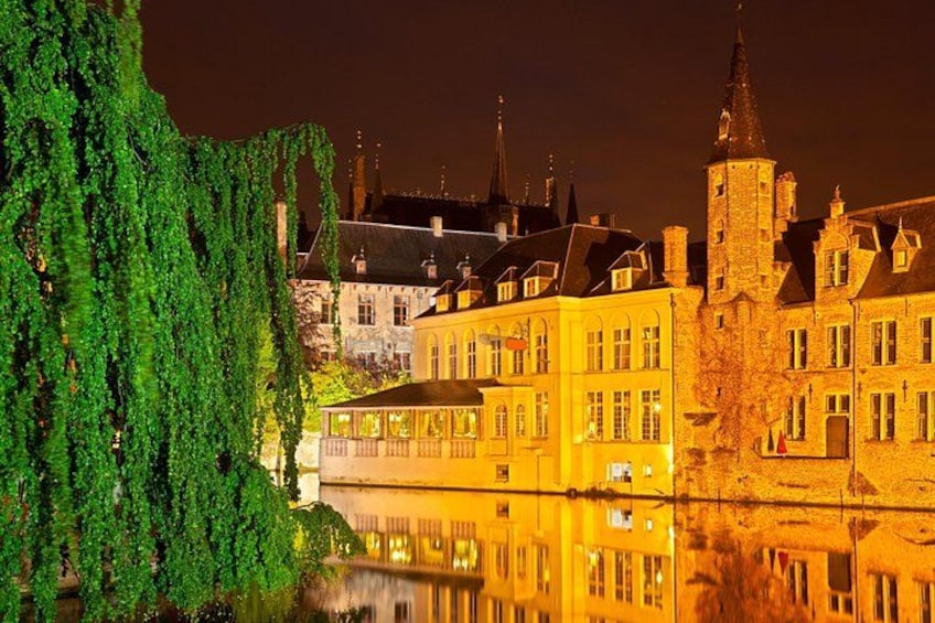 Self Guided Walking City Tour in Brugges 2