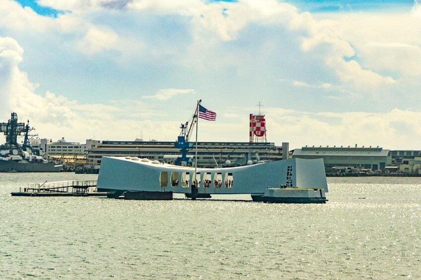 Pearl Harbor: USS Arizona Memorial & USS Missouri Battleship Tour from Waikiki 2