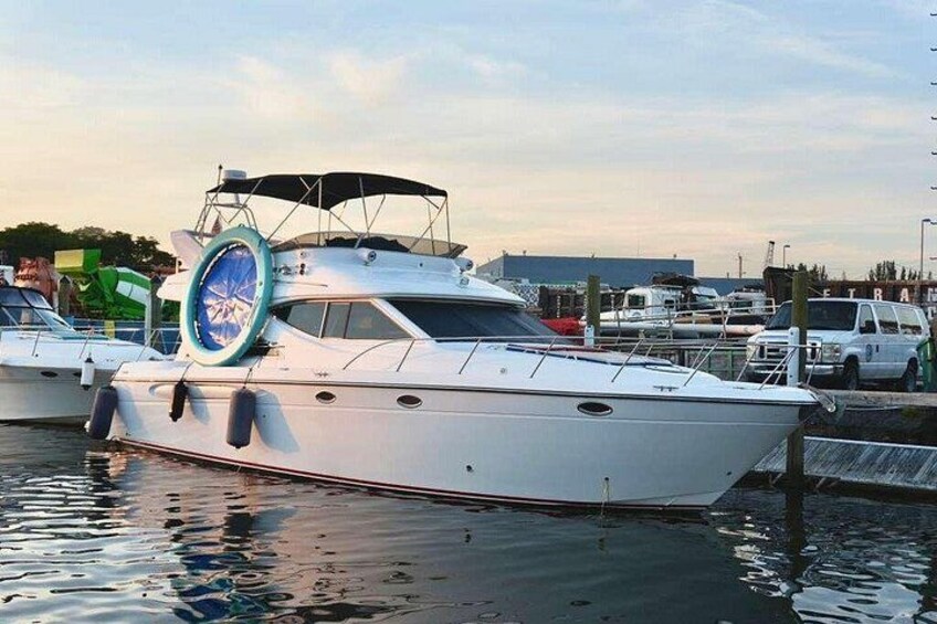 50ft with 2 Jet skis Miami Yacht Rental 13 Ppl Max 3