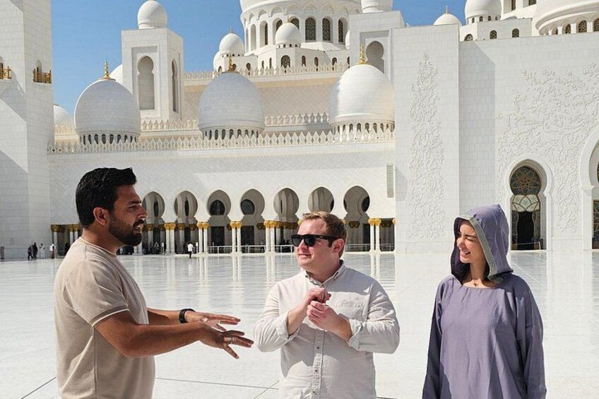 Private Abu Dhabi City Tour with Gold Coffee at Emirates Palace 4