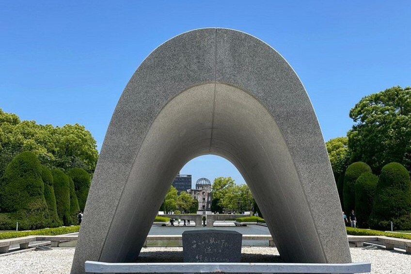 Hiroshima & Miyajima: UNESCO A-Bomb Dome & Itsukushima with Local 3