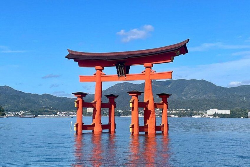 Hiroshima & Miyajima: UNESCO A-Bomb Dome & Itsukushima with Local 2