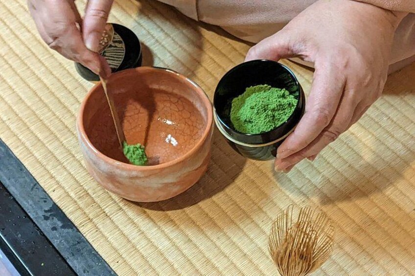 Tokyo Learn from Expert for a Real Matcha Experience 5
