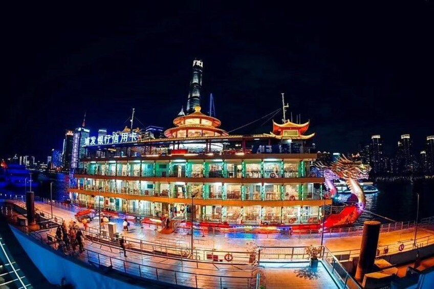 Huangpu River Evening Cruise Ticket with Dinner 4