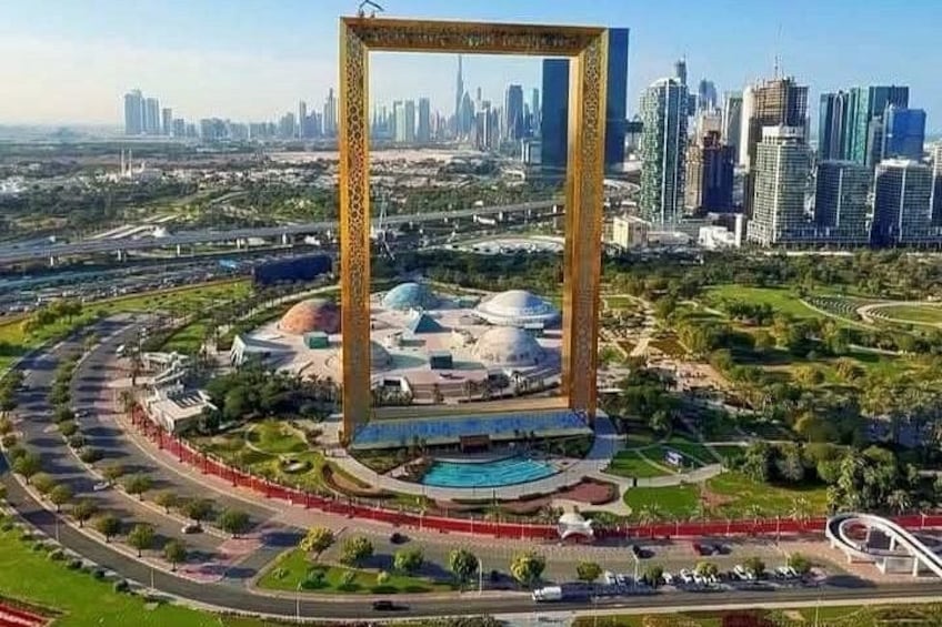 Dubai Private Modern Tour From Ras Al-Khaimah 4