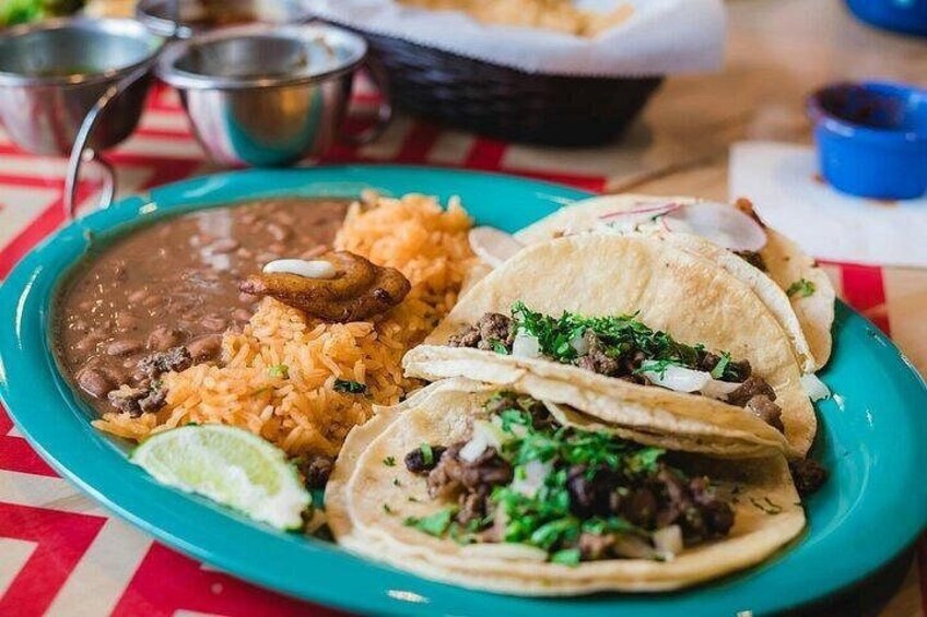 Lunch/Dinner and Cooking Class with a Local Family (3-4 hours) 3