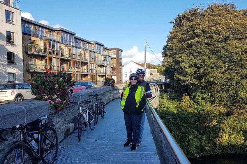 DUBLIN HIGHLIGHTS 3-Hour Private Tour by Foot or Bike 1
