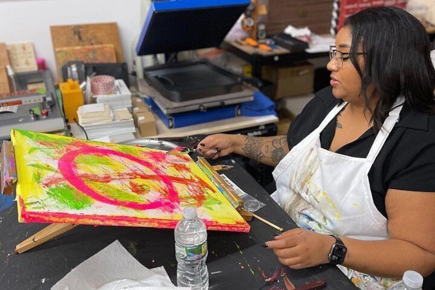 Student participants during the Abstract Painting with Palette Knives course engaging in the abstract art-making process. 3