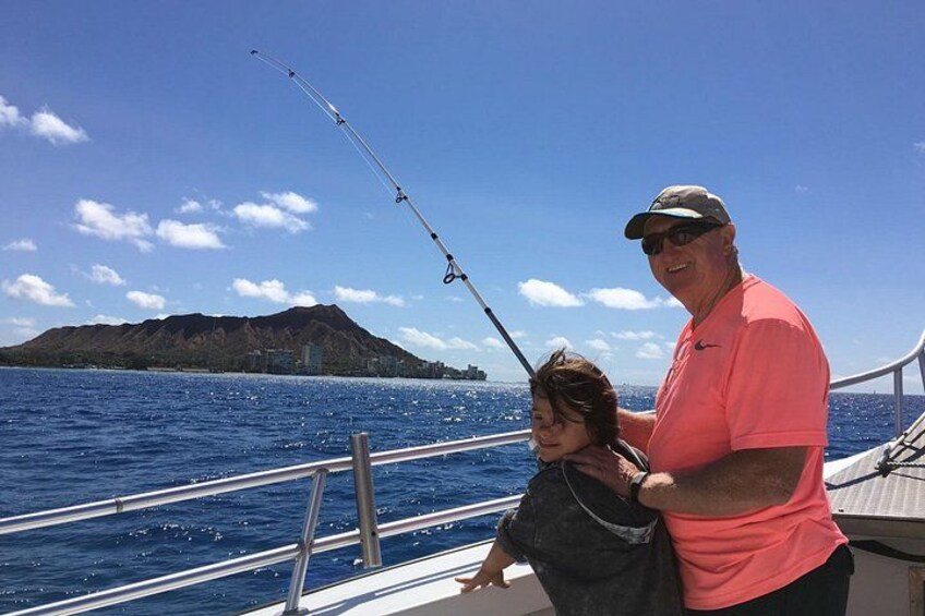 3-Hour Fishing Trip in Waikiki 3