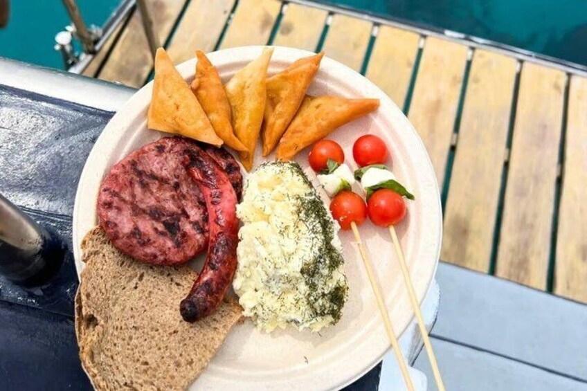 Morning Palma Bay Boat Tour with Food 3