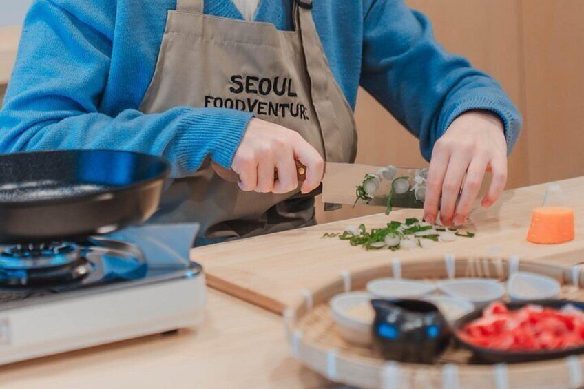 Korean Cooking Class with Grocery Shopping at Seoul Local Market 3