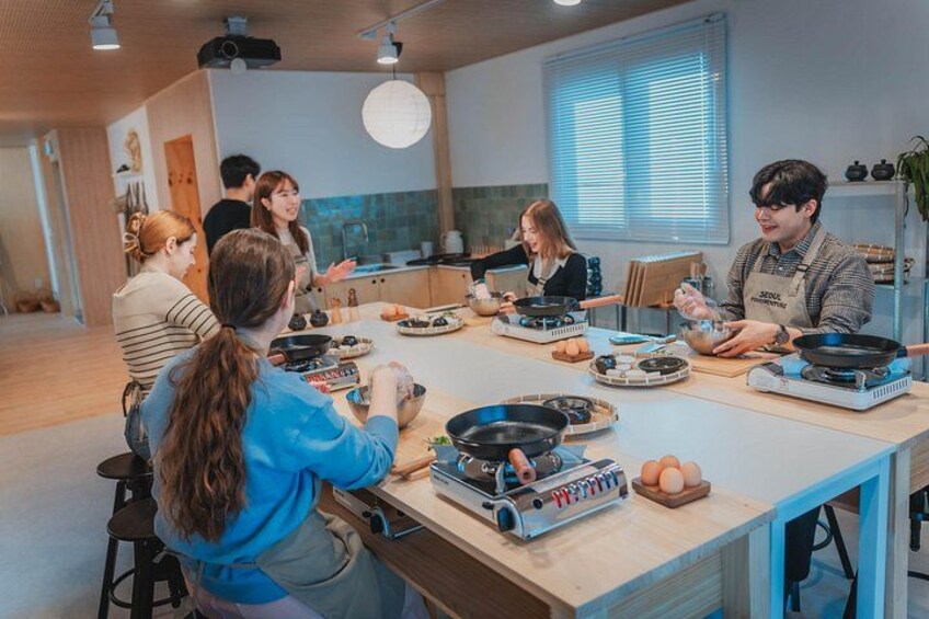 Korean Cooking Class with Grocery Shopping at Seoul Local Market 2