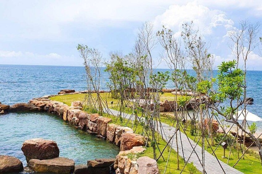 Take in the marvelous ocean view at Ganh Dau Cape 3