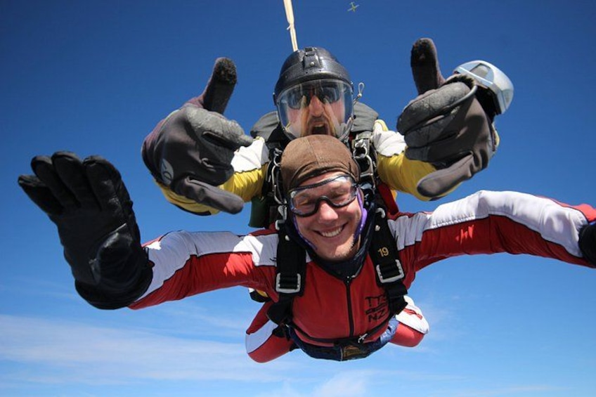 Big smiles during your 45 seconds of free fall 5