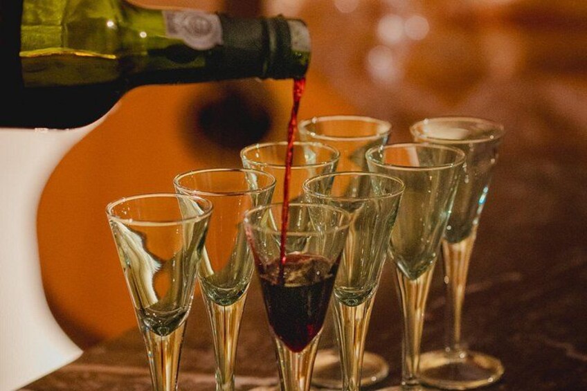Lisbon: Fado Show With Wine and History 3