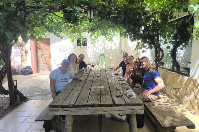 Valencia Vineyard Tour with Wine Tasting, Cava and Snacks 2