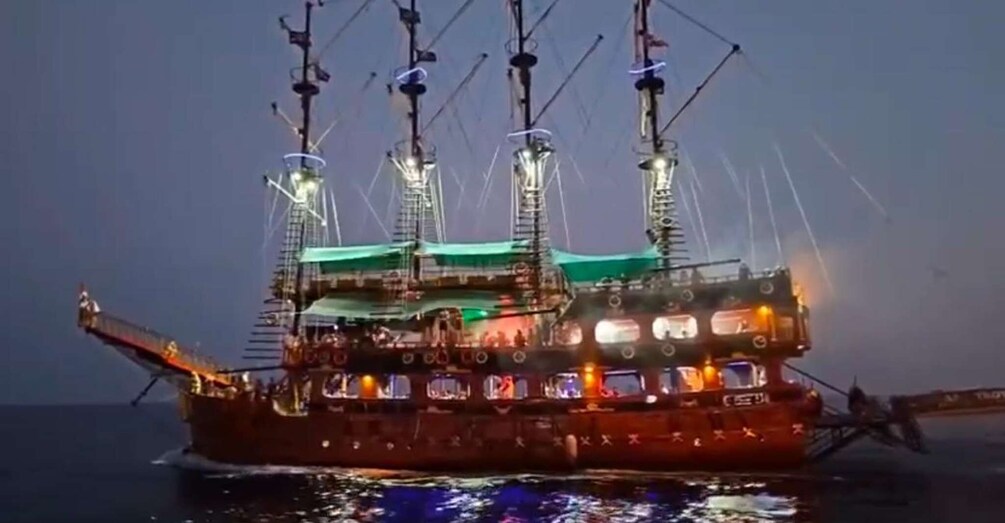 Alanya Pirate Sunset Cruise w/ Foam Party & Optional Drinks 1