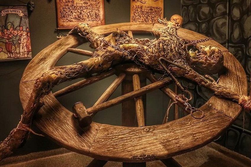 Medieval Torture Museum Ticket with Audio Guide and Ghost Hunting 3