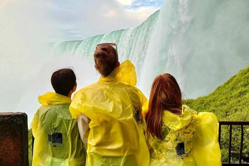 Journey Behind the Falls Attractions 3